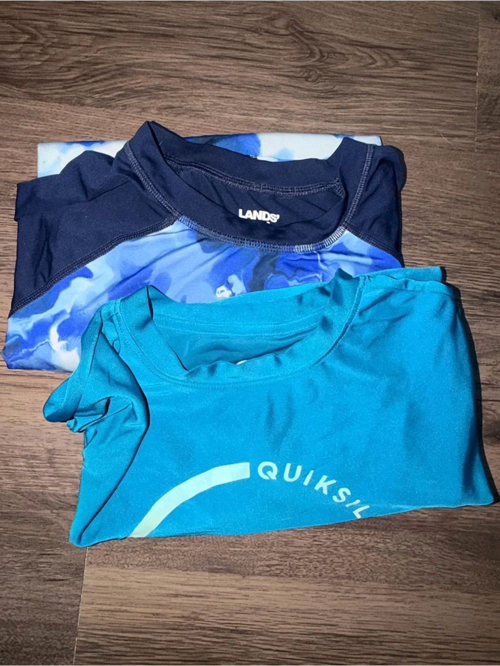 2 x Boys' Short Sleeve Swim Shirts